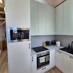 Between The Roofs Of Jezyce شقة بوزنان