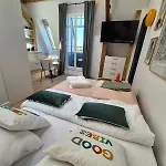 شقة Between The Roofs Of Jezyce *