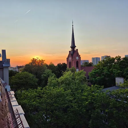 Apartment Between The Roofs Of Jezyce *