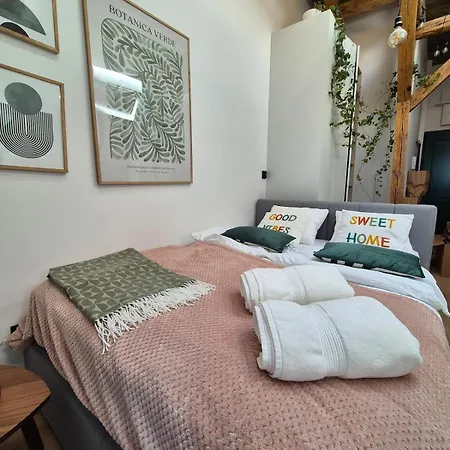 Apartment Between The Roofs Of Jezyce *