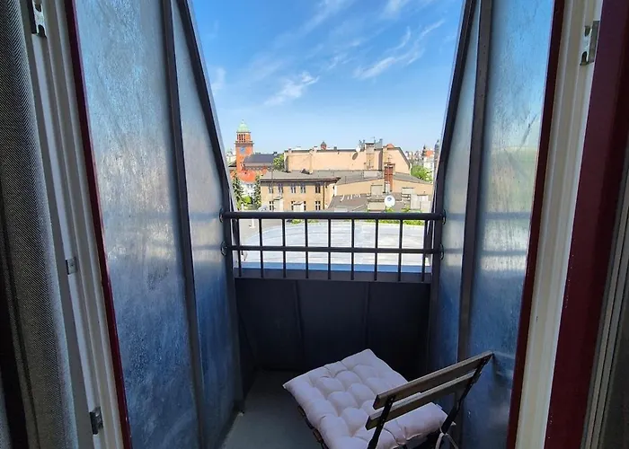 Apartment Between The Roofs Of Jezyce *